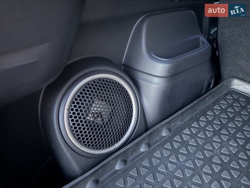 Позашляховик / Кросовер Mitsubishi Outlander 2012 в Дніпрі