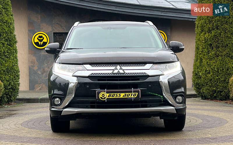 Внедорожник / Кроссовер Mitsubishi Outlander 2018 в Львове