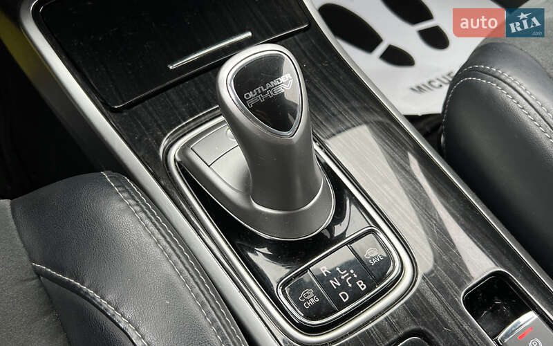 Внедорожник / Кроссовер Mitsubishi Outlander 2018 в Львове