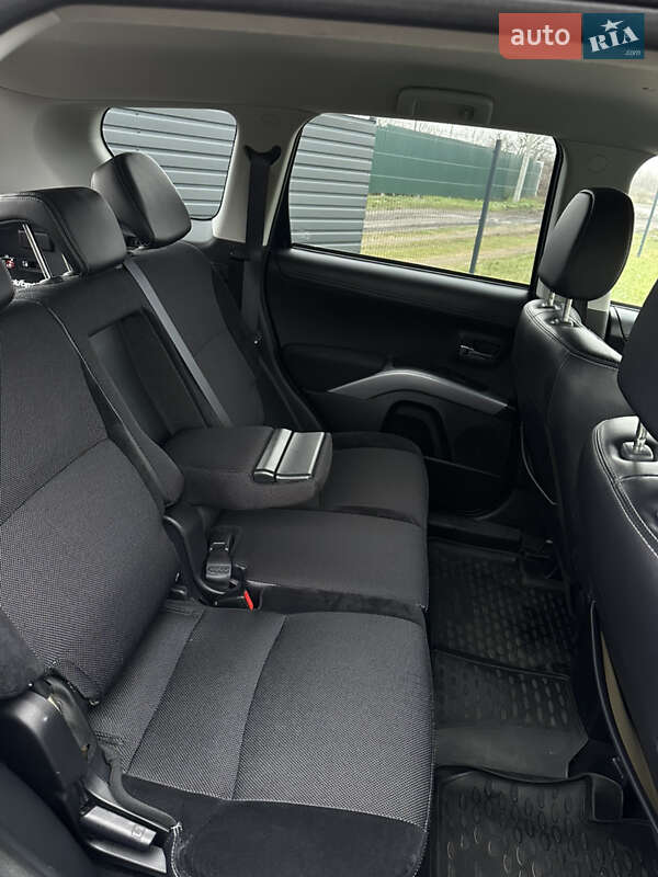 Позашляховик / Кросовер Mitsubishi Outlander 2011 в Миргороді фото 28 Позашляховик / Кросовер Mitsubishi Outlander 2011 в Миргороді