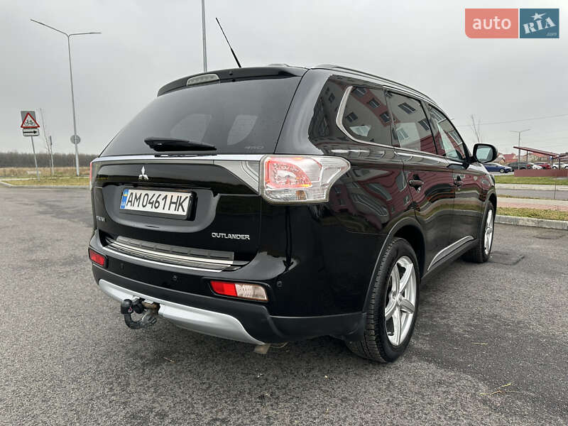 Позашляховик / Кросовер Mitsubishi Outlander 2015 в Вінниці