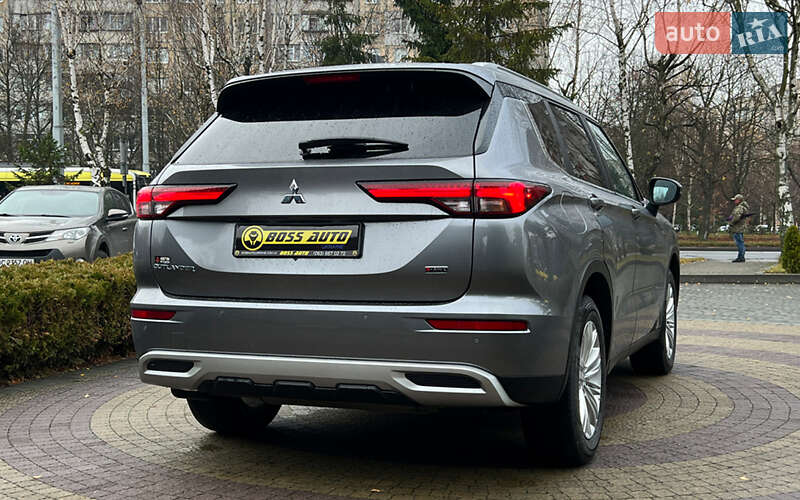 Внедорожник / Кроссовер Mitsubishi Outlander 2021 в Львове