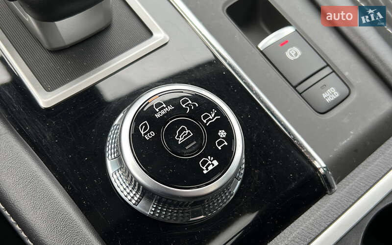 Внедорожник / Кроссовер Mitsubishi Outlander 2021 в Львове