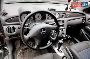 Позашляховик / Кросовер Mitsubishi Outlander 2009 в Києві