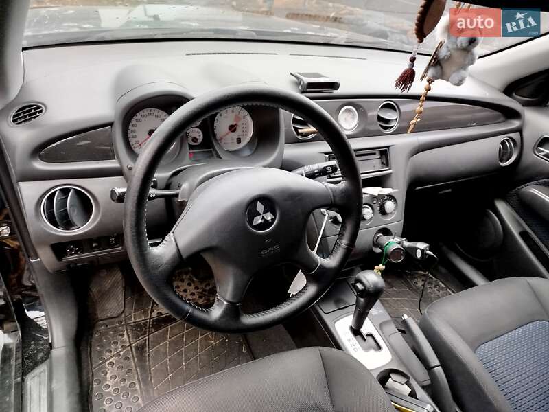 Позашляховик / Кросовер Mitsubishi Outlander 2009 в Києві