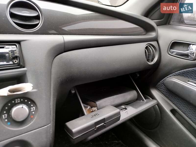 Позашляховик / Кросовер Mitsubishi Outlander 2009 в Києві