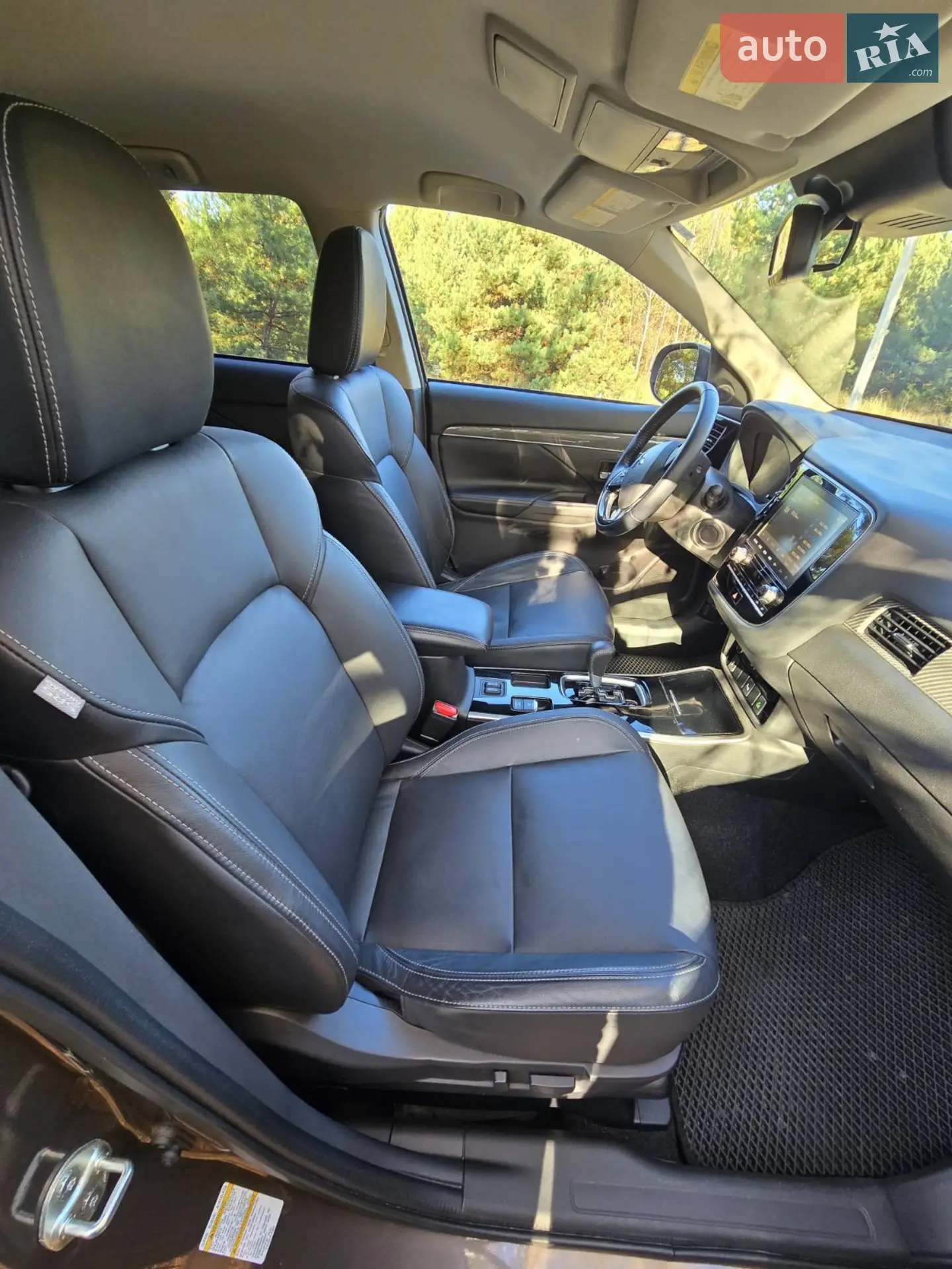 2020 Mitsubishi Outlander - мініатюра 12