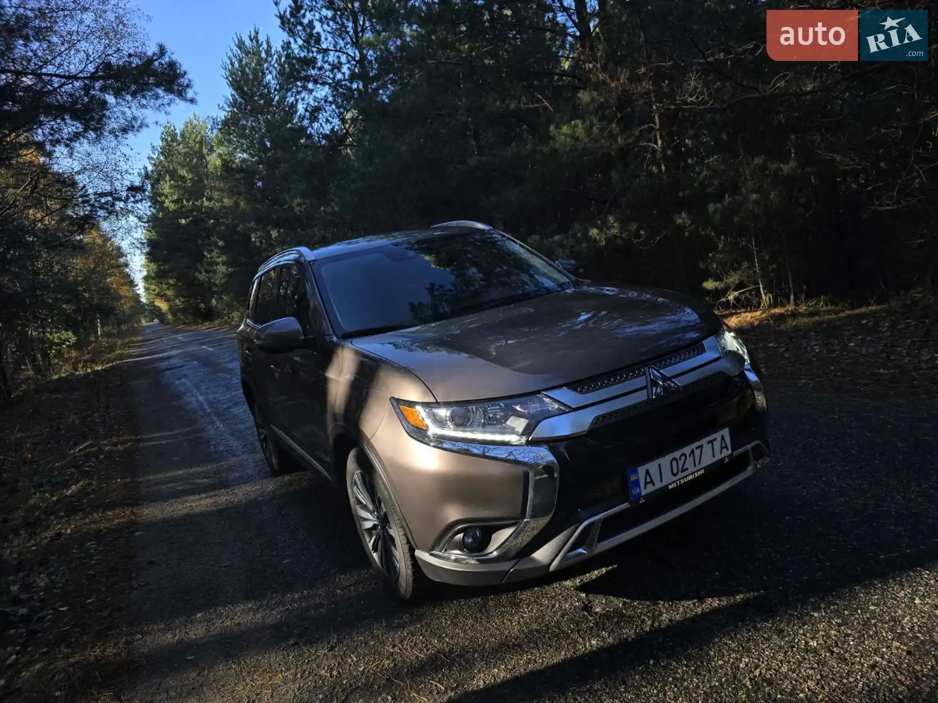 2020 Mitsubishi Outlander - мініатюра 2