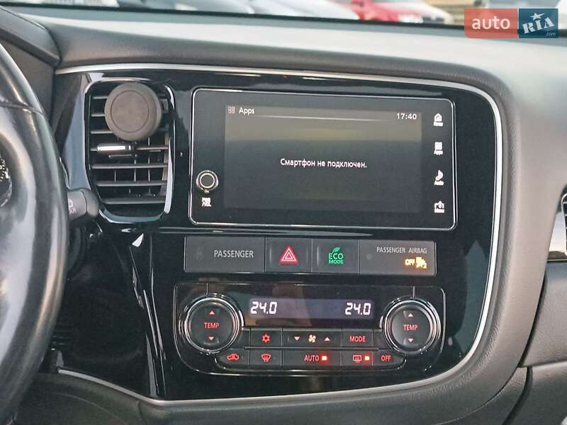 Внедорожник / Кроссовер Mitsubishi Outlander 2018 в Львове