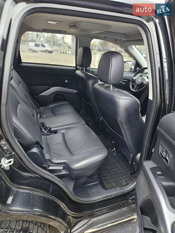 Внедорожник / Кроссовер Mitsubishi Outlander 2010 в Харькове