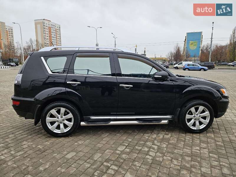 Внедорожник / Кроссовер Mitsubishi Outlander 2010 в Харькове