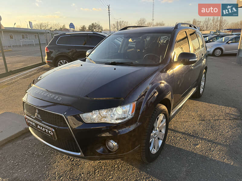 Внедорожник / Кроссовер Mitsubishi Outlander 2012 в Киеве