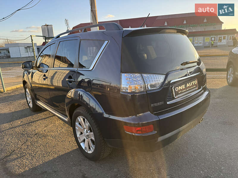 Внедорожник / Кроссовер Mitsubishi Outlander 2012 в Киеве