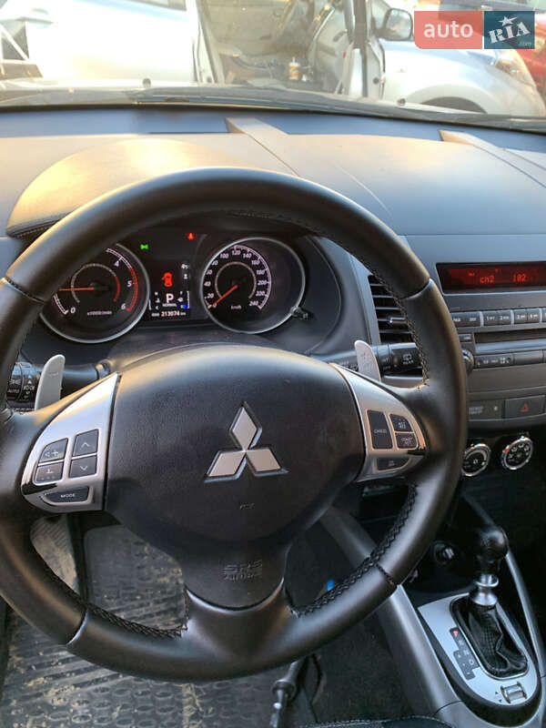 Позашляховик / Кросовер Mitsubishi Outlander 2012 в Івано-Франківську