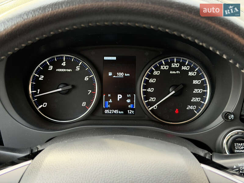 Внедорожник / Кроссовер Mitsubishi Outlander 2020 в Ужгороде