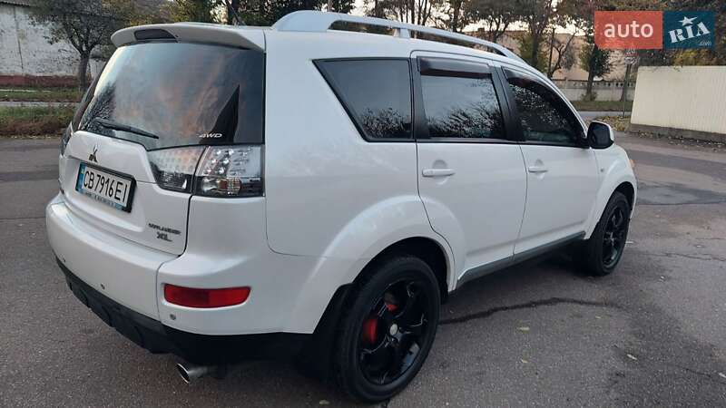 Внедорожник / Кроссовер Mitsubishi Outlander 2008 в Чернигове
