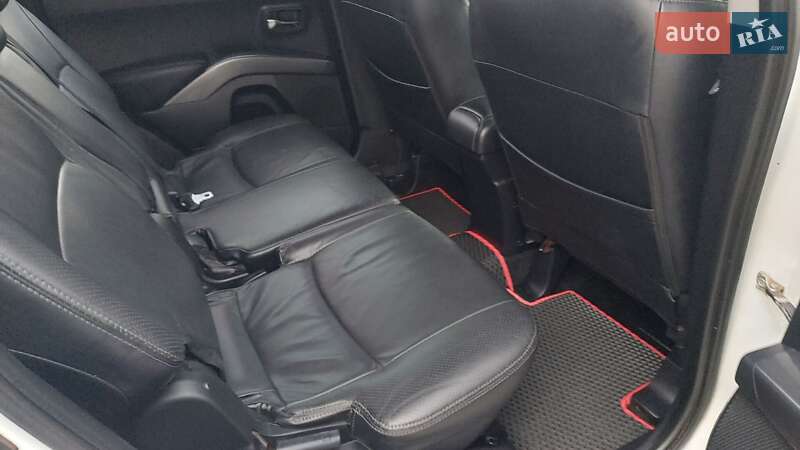 Внедорожник / Кроссовер Mitsubishi Outlander 2008 в Чернигове