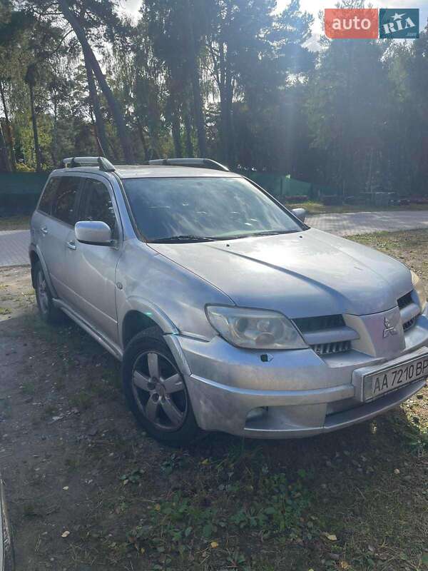 Внедорожник / Кроссовер Mitsubishi Outlander 2006 в Киеве