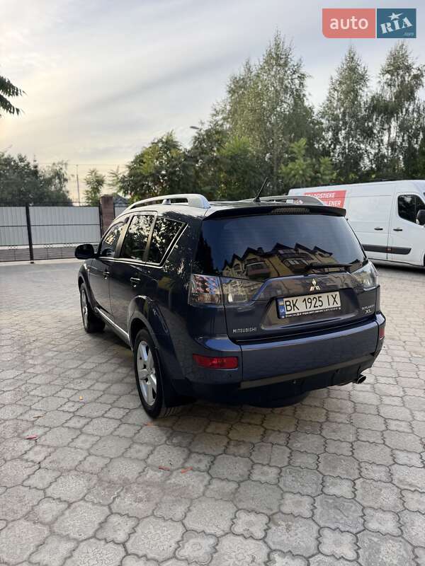 Внедорожник / Кроссовер Mitsubishi Outlander 2008 в Ровно фото 7 Внедорожник / Кроссовер Mitsubishi Outlander 2008 в Ровно