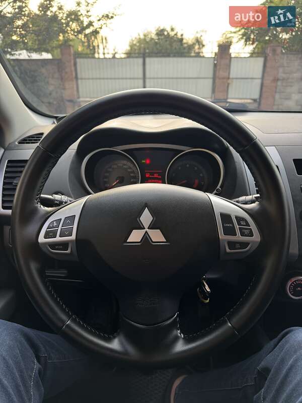 Внедорожник / Кроссовер Mitsubishi Outlander 2008 в Ровно фото 18 Внедорожник / Кроссовер Mitsubishi Outlander 2008 в Ровно