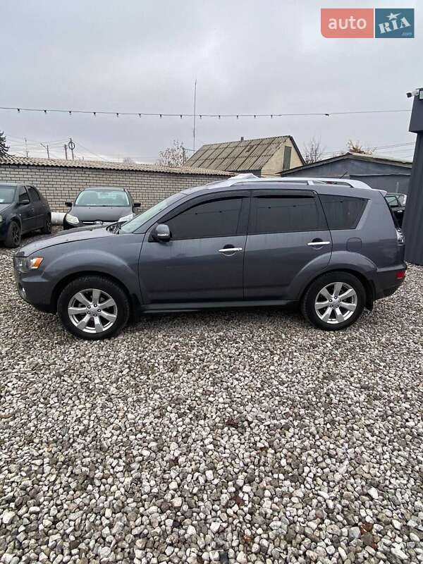 Внедорожник / Кроссовер Mitsubishi Outlander 2010 в Днепре