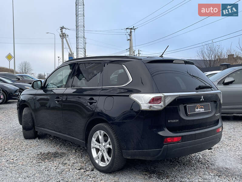 Внедорожник / Кроссовер Mitsubishi Outlander 2012 в Львове