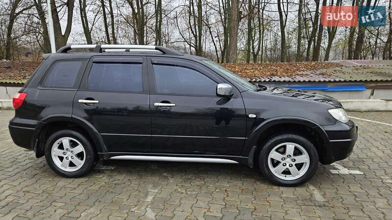 Внедорожник / Кроссовер Mitsubishi Outlander 2006 в Виннице