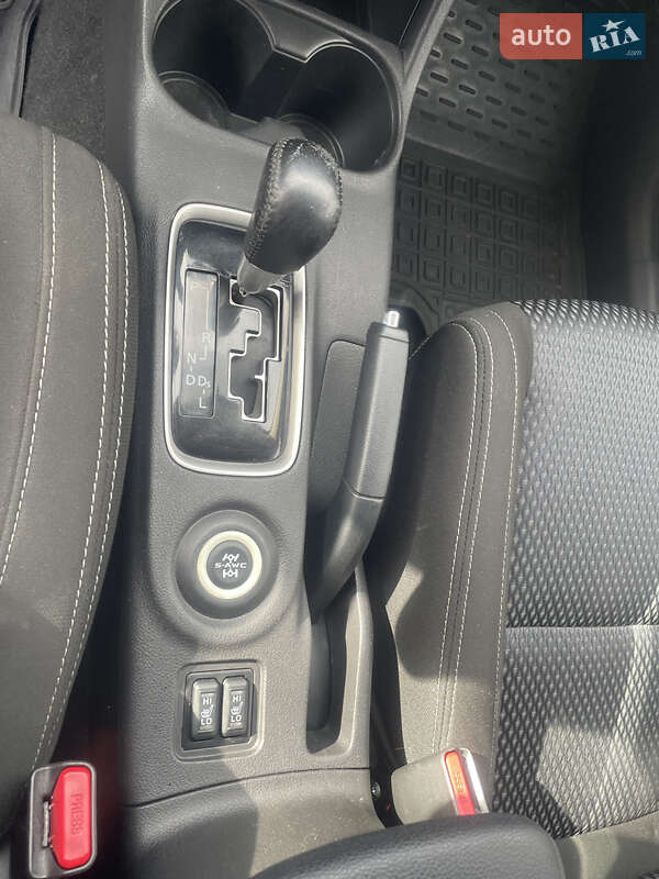 Позашляховик / Кросовер Mitsubishi Outlander 2015 в Львові