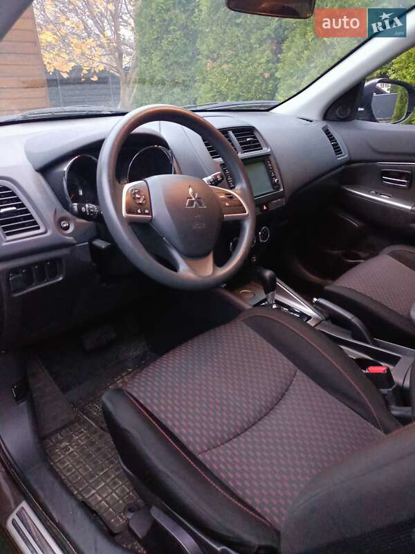 Внедорожник / Кроссовер Mitsubishi Outlander 2018 в Киеве