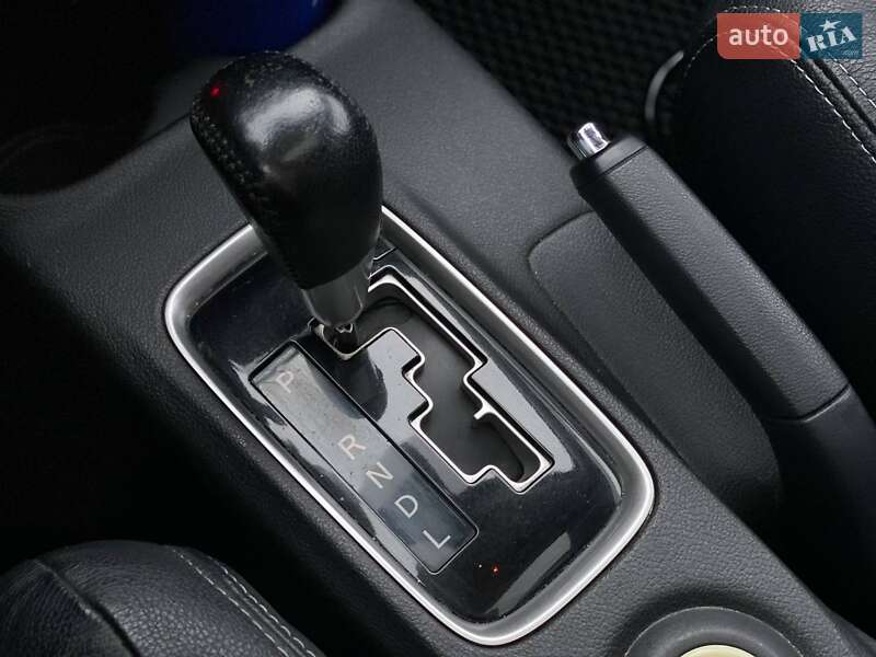 Внедорожник / Кроссовер Mitsubishi Outlander 2015 в Киеве