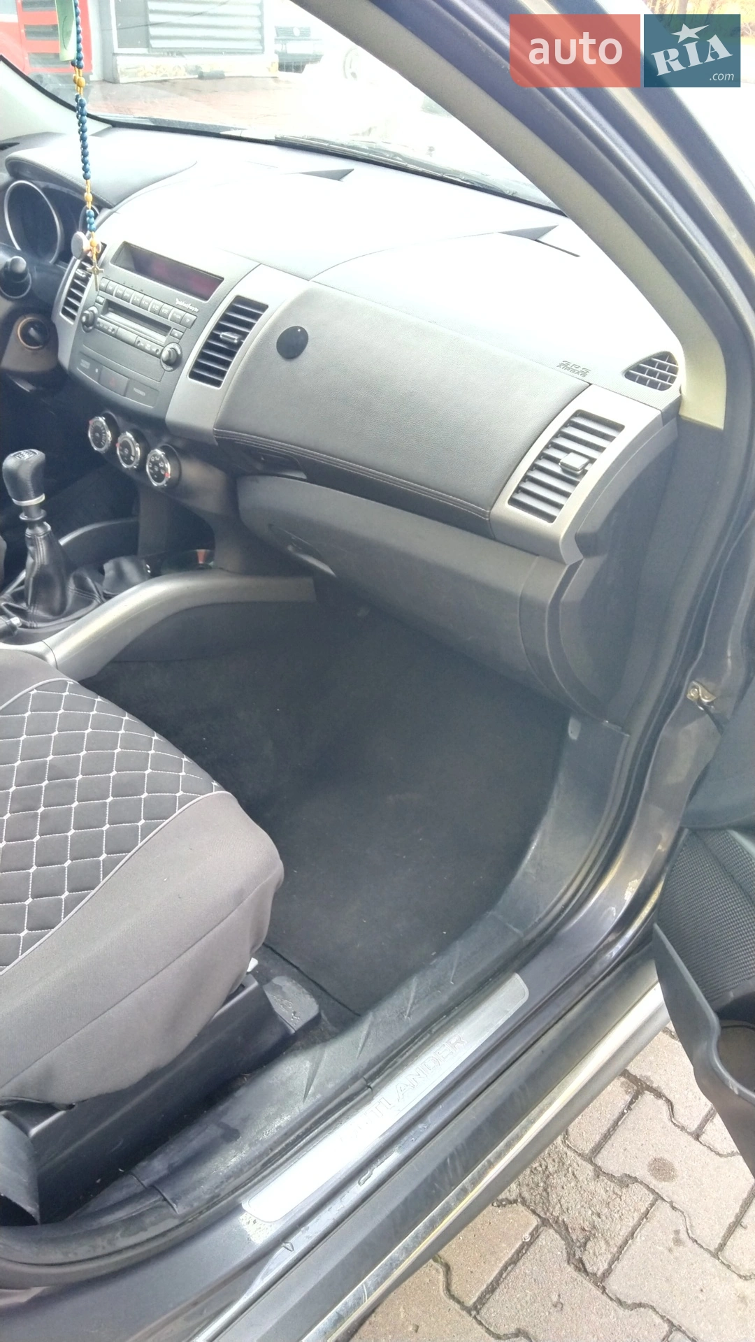 2010 Mitsubishi Outlander - мініатюра 16
