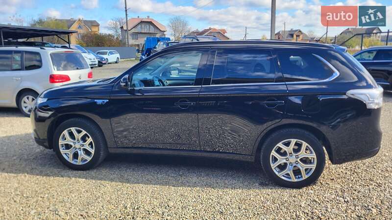 Внедорожник / Кроссовер Mitsubishi Outlander 2014 в Калуше