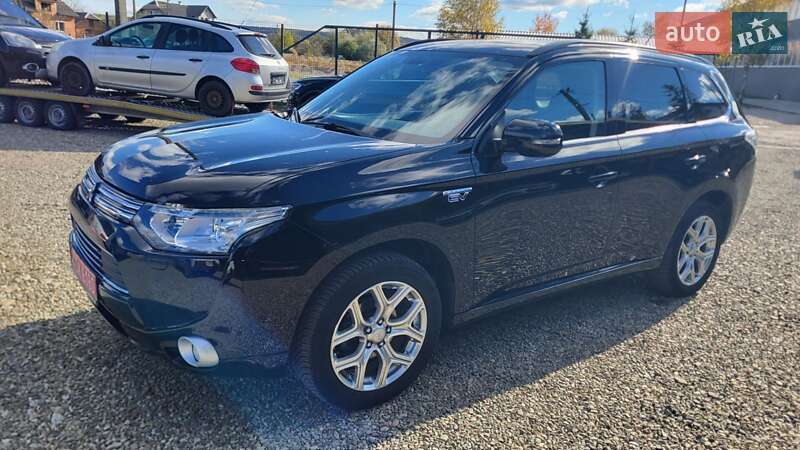 Внедорожник / Кроссовер Mitsubishi Outlander 2014 в Калуше