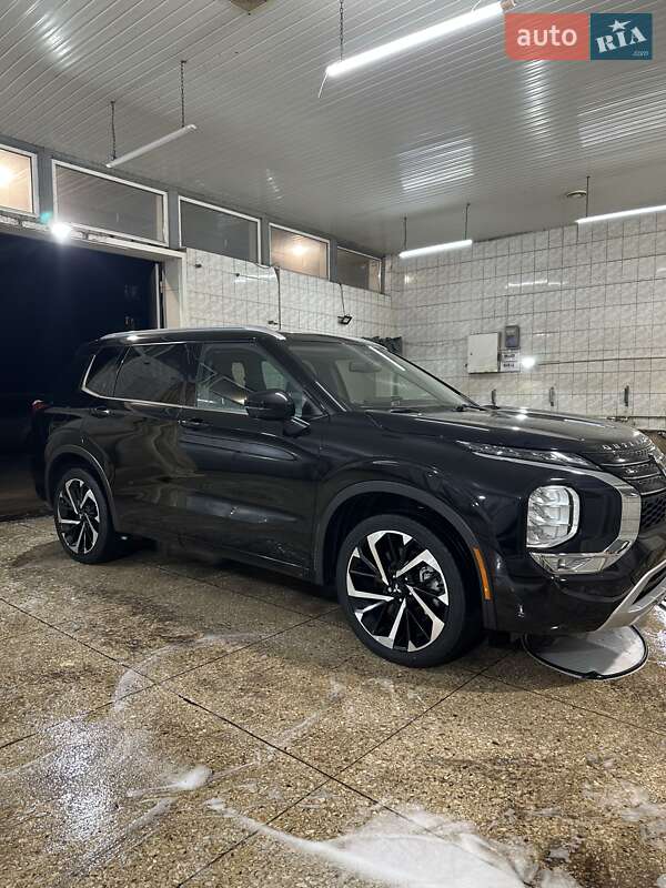 Внедорожник / Кроссовер Mitsubishi Outlander 2022 в Харькове фото 11 Внедорожник / Кроссовер Mitsubishi Outlander 2022 в Харькове