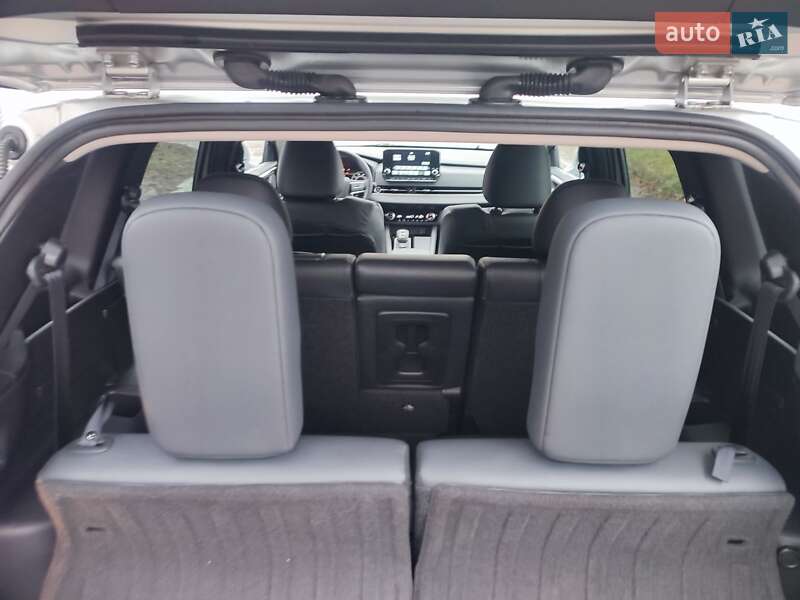 Внедорожник / Кроссовер Mitsubishi Outlander 2021 в Киеве