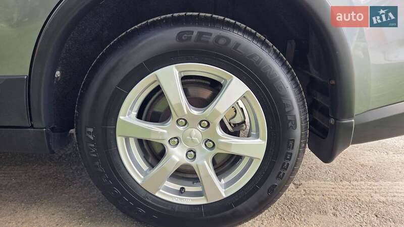 Позашляховик / Кросовер Mitsubishi Outlander 2016 в Харкові