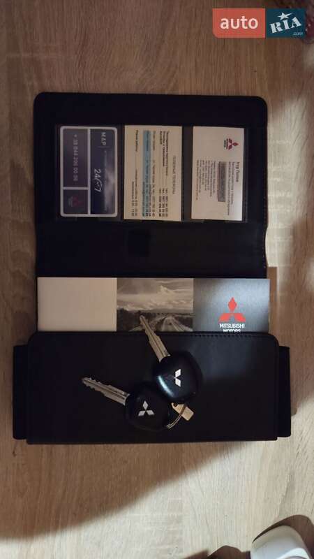 Позашляховик / Кросовер Mitsubishi Outlander 2016 в Харкові