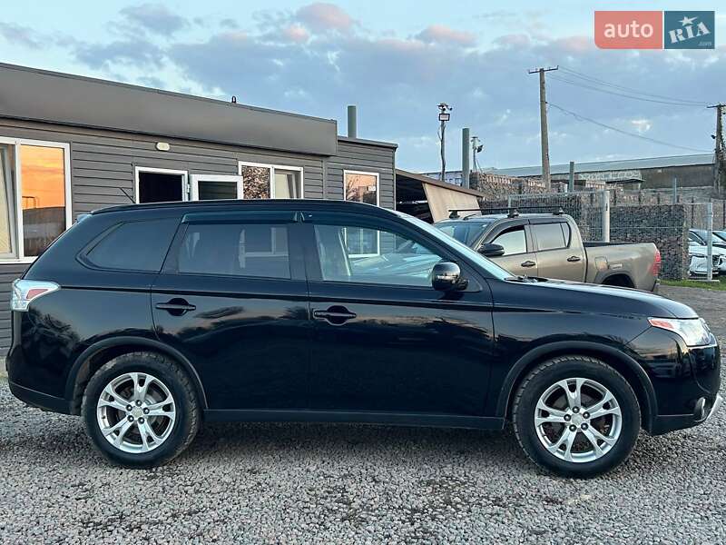 Внедорожник / Кроссовер Mitsubishi Outlander 2014 в Одессе