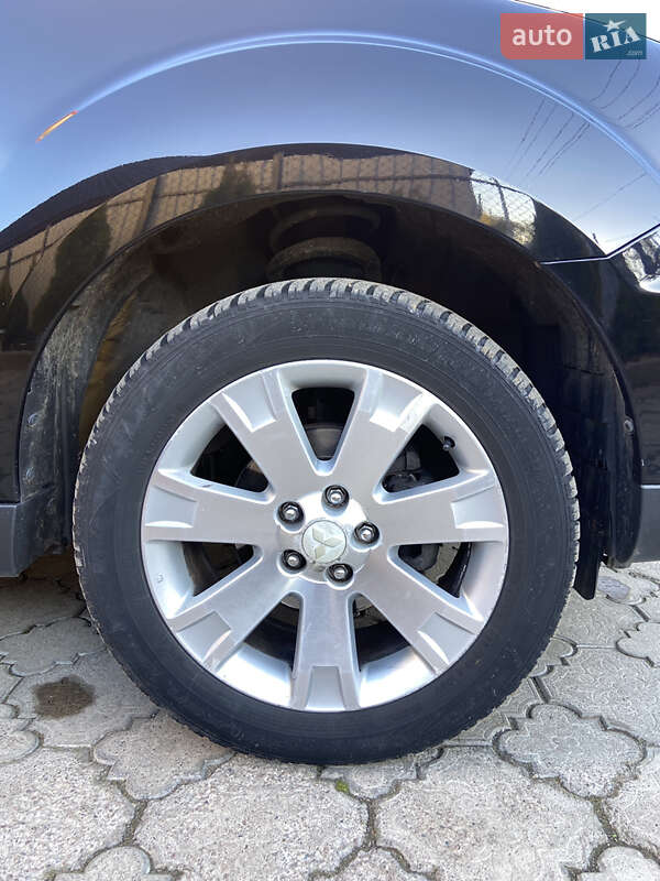 Внедорожник / Кроссовер Mitsubishi Outlander 2010 в Владимире