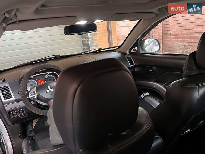 Внедорожник / Кроссовер Mitsubishi Outlander 2008 в Днепре фото 4 Внедорожник / Кроссовер Mitsubishi Outlander 2008 в Днепре