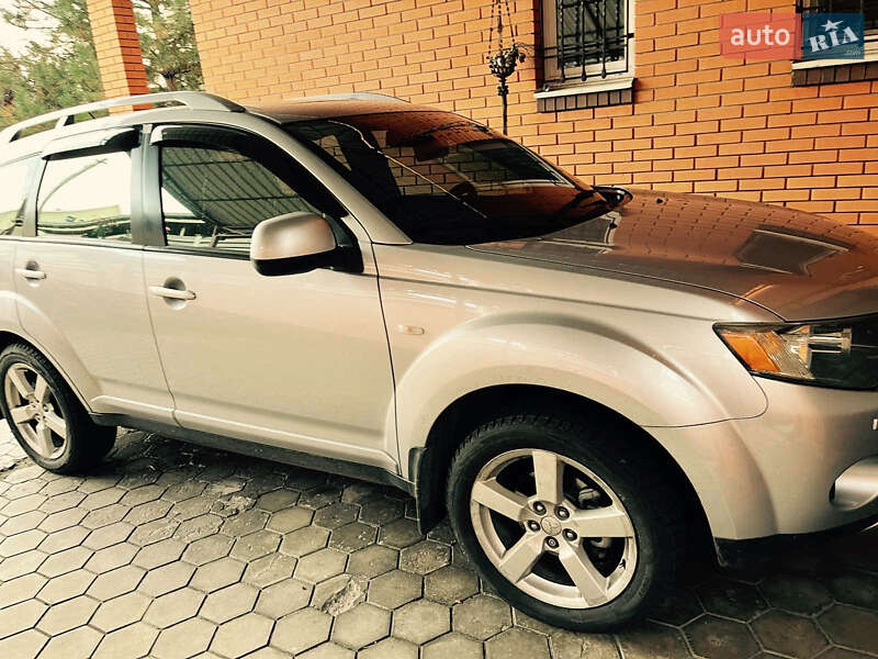 Внедорожник / Кроссовер Mitsubishi Outlander 2008 в Днепре фото 7 Внедорожник / Кроссовер Mitsubishi Outlander 2008 в Днепре