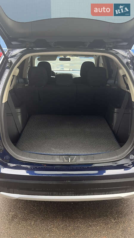 Позашляховик / Кросовер Mitsubishi Outlander 2015 в Києві