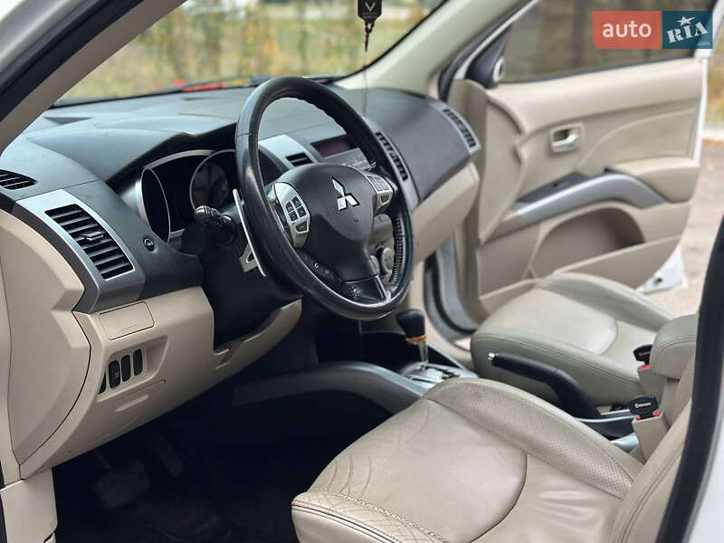 Позашляховик / Кросовер Mitsubishi Outlander 2008 в Дніпрі