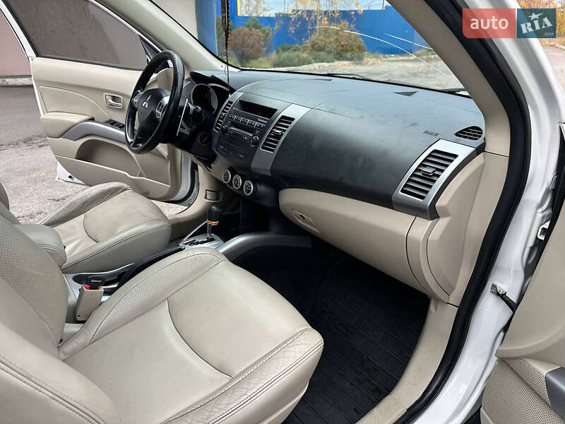 Позашляховик / Кросовер Mitsubishi Outlander 2008 в Дніпрі