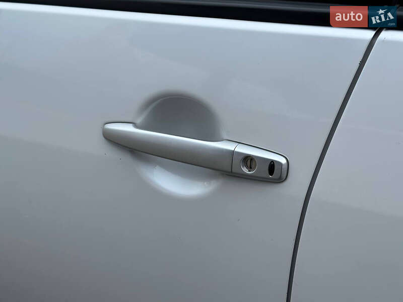 Позашляховик / Кросовер Mitsubishi Outlander 2008 в Дніпрі