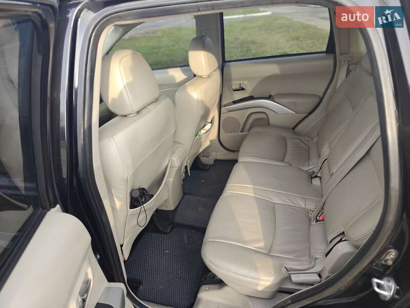 Внедорожник / Кроссовер Mitsubishi Outlander 2007 в Харькове