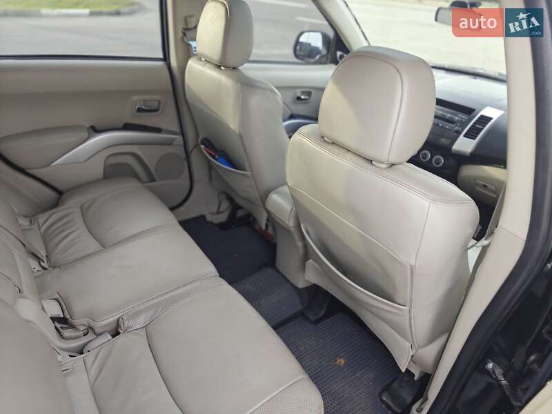 Внедорожник / Кроссовер Mitsubishi Outlander 2007 в Харькове