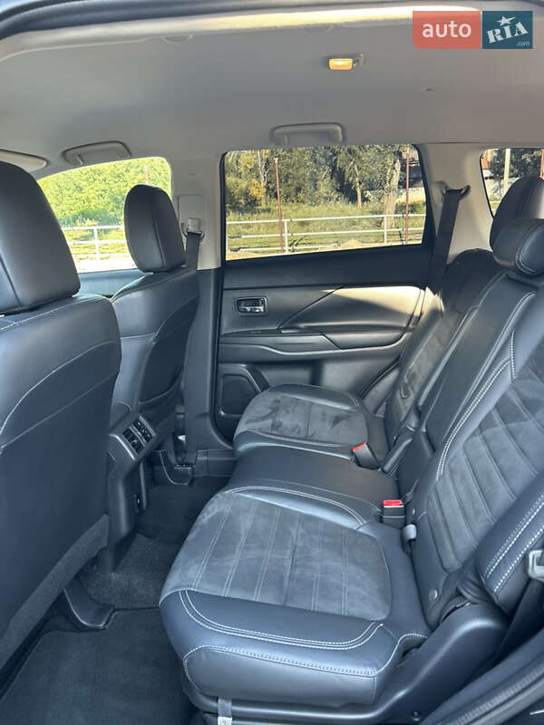 Внедорожник / Кроссовер Mitsubishi Outlander 2019 в Харькове фото 13 Внедорожник / Кроссовер Mitsubishi Outlander 2019 в Харькове