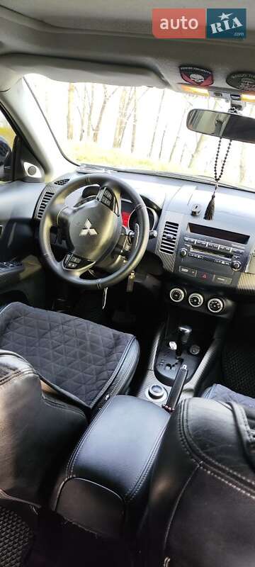 Внедорожник / Кроссовер Mitsubishi Outlander 2007 в Днепре фото 6 Внедорожник / Кроссовер Mitsubishi Outlander 2007 в Днепре