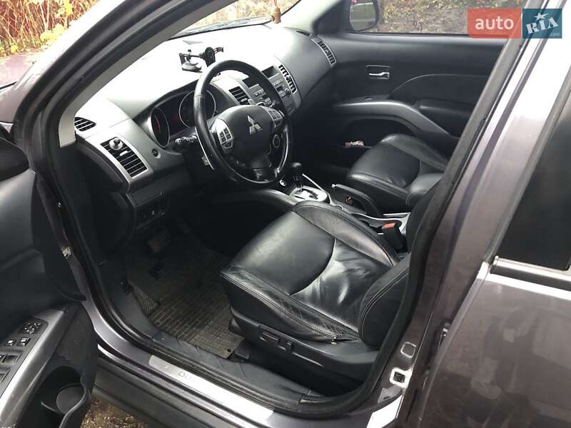 Внедорожник / Кроссовер Mitsubishi Outlander 2009 в Звенигородке